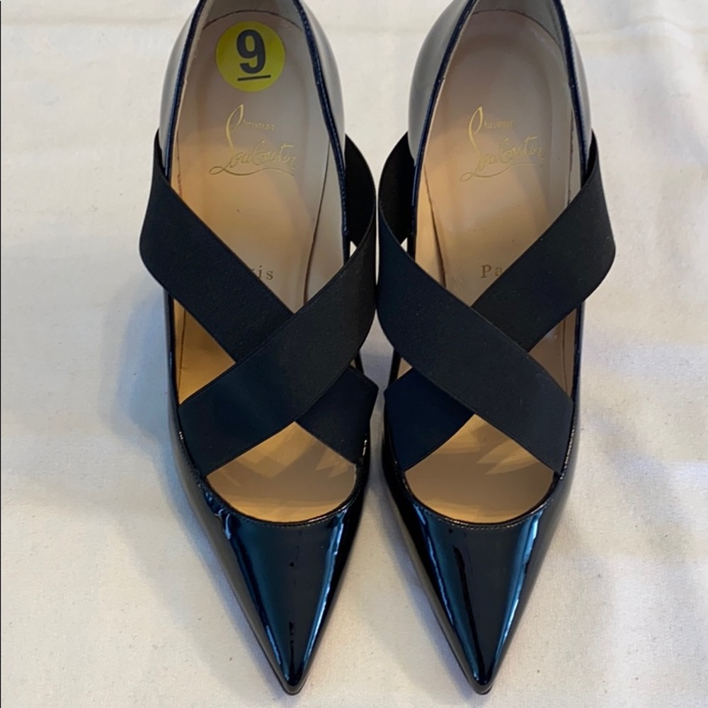 Christian Louboutin Sz-39 Black Pumps